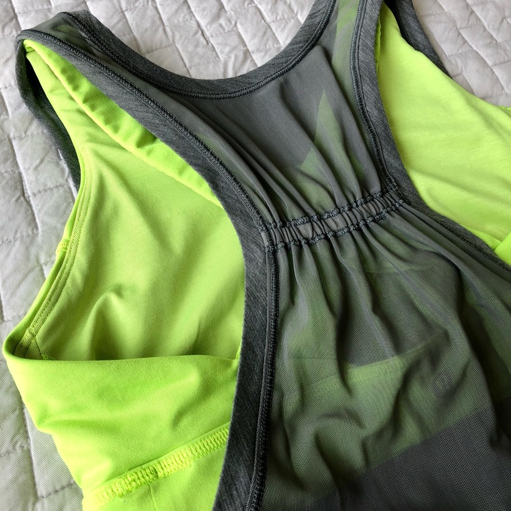 Lululemon - 2-in-1 top